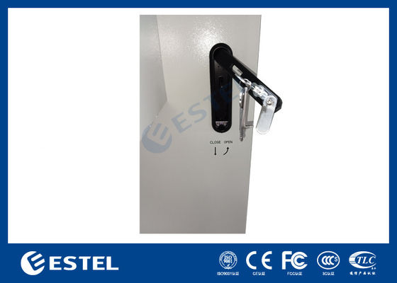 کابینت مخابراتی فضای باز با قابلیت نصب روی دکل 8U IP55 RAL7035 با کنترل حرارتی دمایی