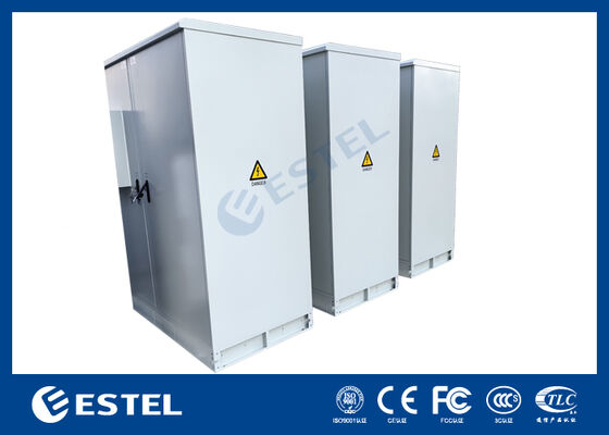 کابینت برق فضای باز دو محفظه ای IP65 42U – RAL7035، ساختار فولاد گالوانیزه 1.5 میلی متری و فولاد ضد زنگ SUS316 برای دوام و حفاظت بیشتر