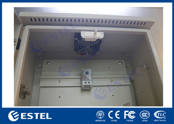 محفظه کنترل ترافیک IP55 نصب شده بر روی دیوار با صفحه پشتی و ریل دین